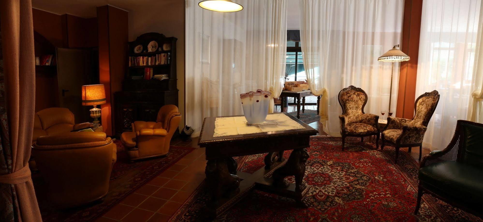 Villa San Carlo Cortemilia Exterior foto